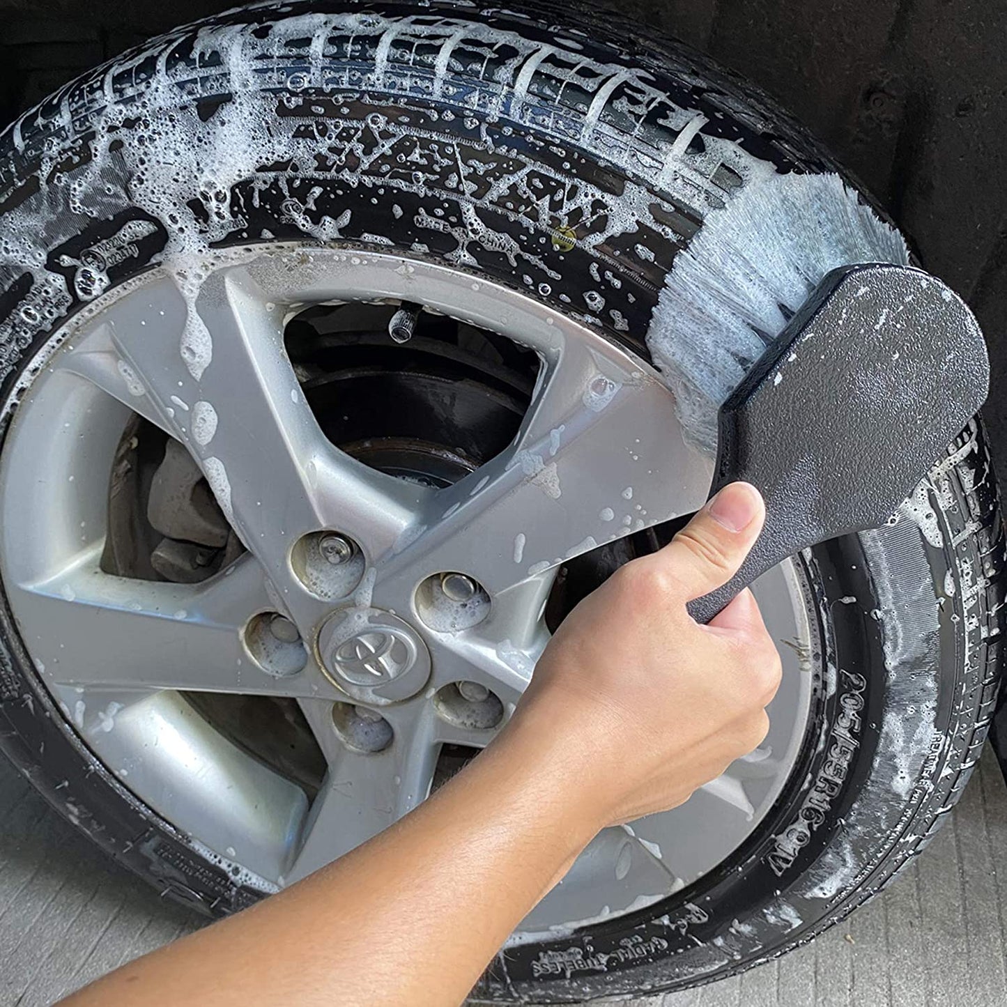 Professional Wheel and Tire Cleaning Brush with Soft Bristles and Short Handle for Efficient Dirt and Grime Removal